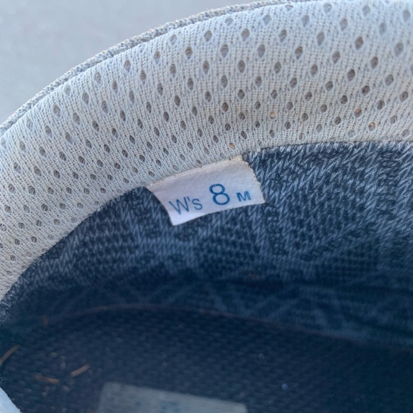 LL Bean women’s Gore-Tex hiking boots, size 8. - Picture 9 of 10